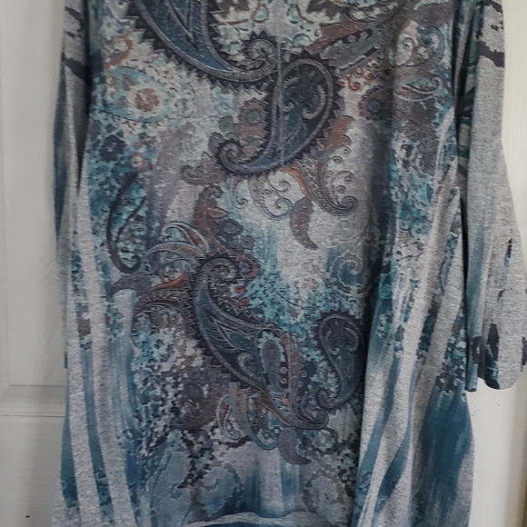 Catherine Paisley Print Asymmetrical 3/4 Sleeve Rhinestone Womans Blouse, Size3X - Picture 6 of 6